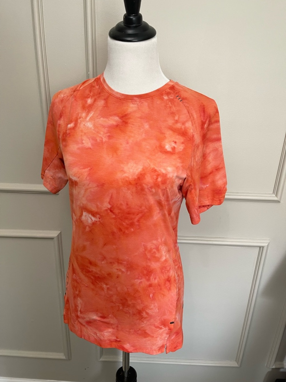 lululemon athletica Orange Tie-Dye Short Sleeve Crew Tee